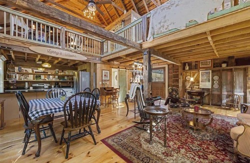 Hancock Apartment | The Carriage House! S