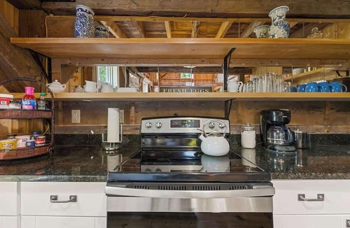 Hancock Apartment | The Carriage House! S