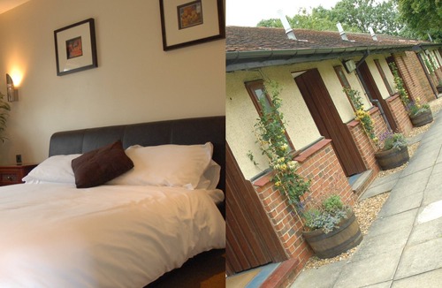 Moulsoe Hotel | The Carrington Arms