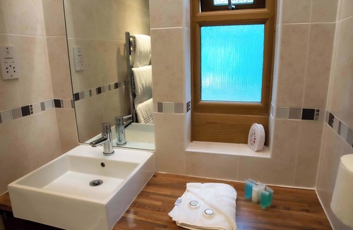 Moulsoe Hotel | The Carrington Arms