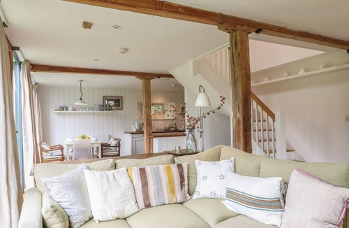 Ebbesborne Wake Cottage | The Cart Barn