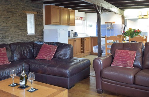 Cenarth Cottage | The Carthouse - UK13184
