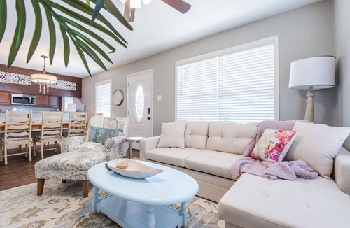 College Station House | The Casa at Kyle Field-one mile to Kyle Field