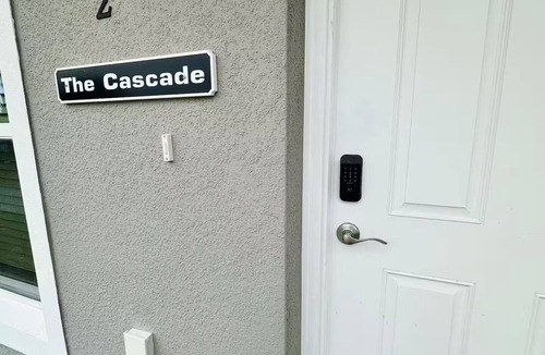 Ocala House | The Cascade-Minutes away from WEC, OBS, FAST & HITS. Located on W Hwy 40!