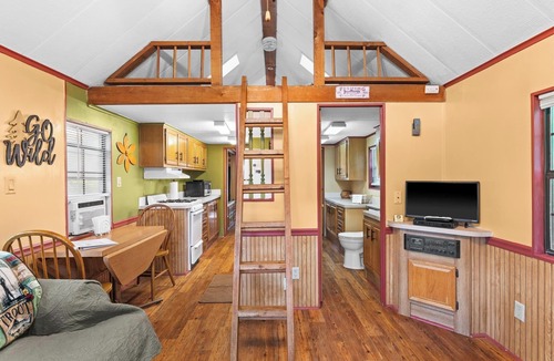 Wiley Cabin | The Cascades Inn