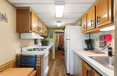 Wiley Cabin | The Cascades Inn