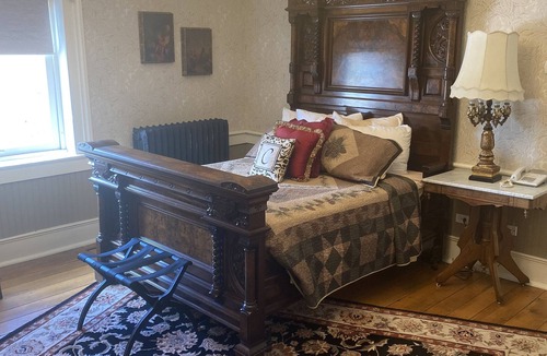 Grantsville Hotel | The Casselman Inn