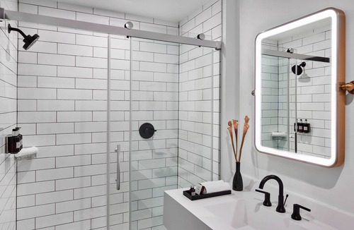 Southwest Raleigh Hotel | The Casso, Raleigh, a Tribute Portfolio Hotel