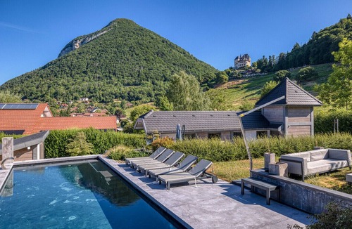 Menthon-Saint-Bernard Villa | The Castle Treasure
