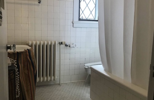 Ringwood Bed & Breakfast | The Castle at Skylands Manor