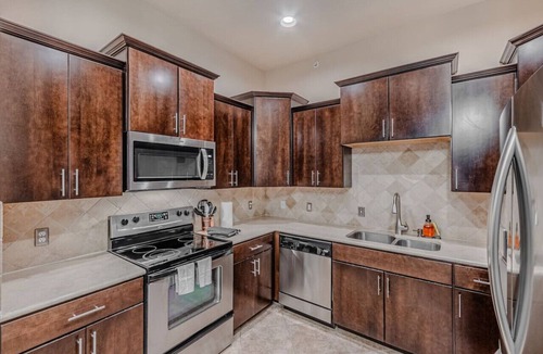 The Colony House | The Castle!by the Lake w/Pool & Balcony Grandscape