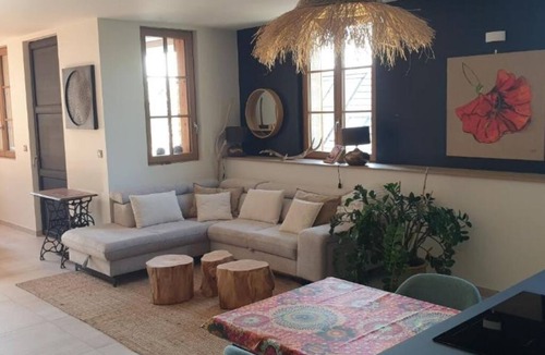 Vieugy Apartment | The castle