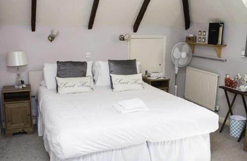 Bramber Bed & Breakfast | The Castle Inn Hotel
