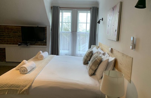 Bramber Bed & Breakfast | The Castle Inn Hotel