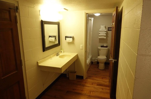 Scottsbluff Hotel | The Castle Inn