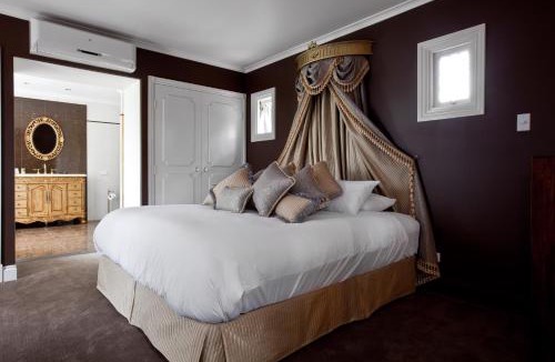 North Tamborine Resort | The Castle on Tamborine