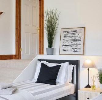 Ferndown Apartment | The Castleman