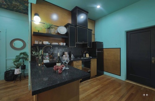 Downtown El Paso Apartment | The Cat's Meow Apt 1