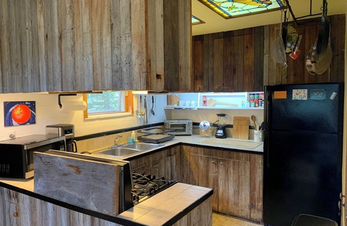 Pine Hill House | The Catskills Red Barn-near Belleayre