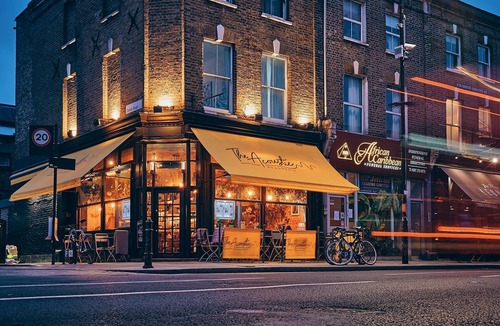 Shacklewell Apartment | The Cave in Stoke Newington