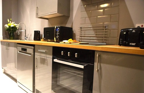 Birkenhead Apartment | The Cavern Apartment @ Liver House