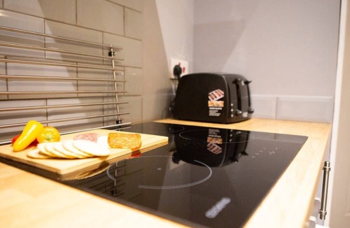 Birkenhead Apartment | The Cavern Apartment @ Liver House