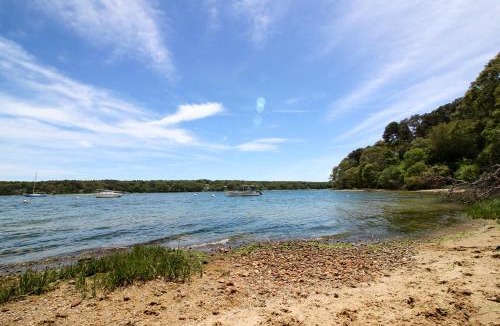 Tisbury House | The CAVU Mansion on Bellevue