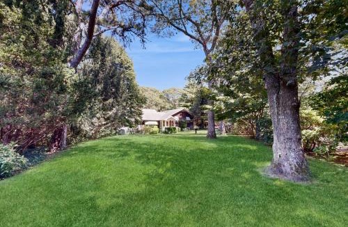 Tisbury House | The CAVU Mansion on Bellevue
