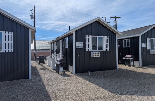 Myton Cabin | The CB&M Myton Minis