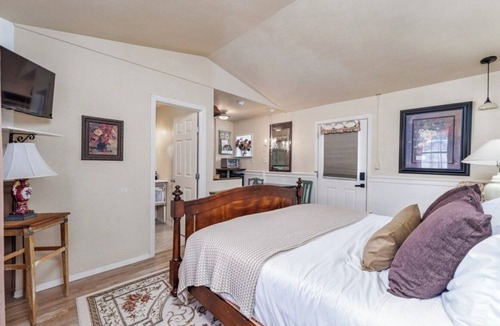 Christoval Hotel | The Cedar Room - The Ranch House Motel
