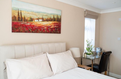 West Clandon Bed & Breakfast | The Cedars