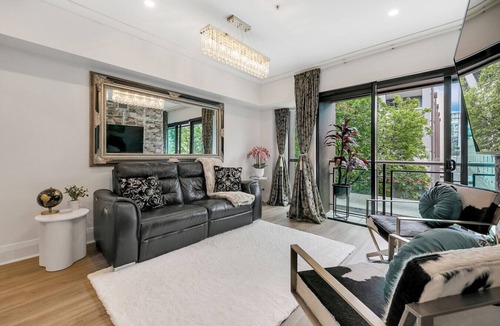 Auckland Central Business District Apartment | The Celebrity - Viaduct