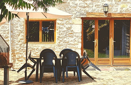 Saint-Just-Luzac House | The Cellar. 3-bedroom house