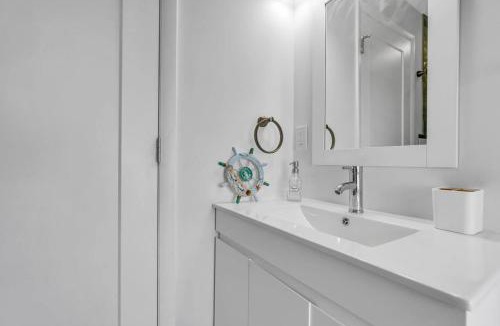 Ocean Grove Hotel | The Central Ave House