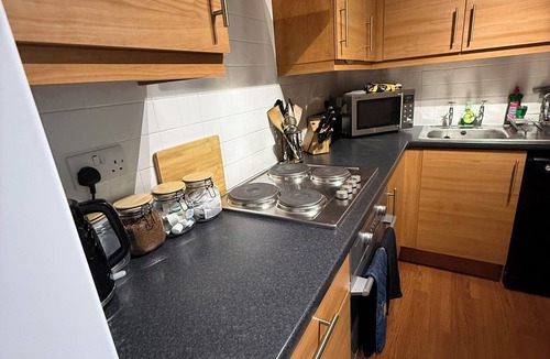 Central Milton Keynes Apartment | The Central Hub Flat