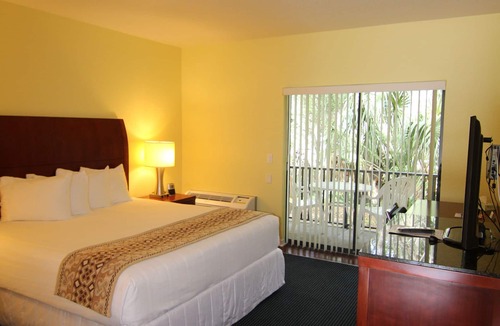 Inverness Hotel | The Central Motel