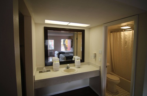 Inverness Hotel | The Central Motel
