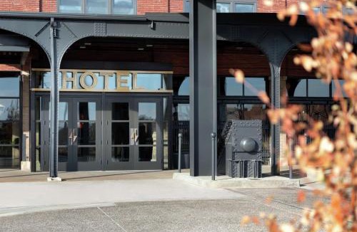 South Main Historic District Hotel | The Central Station Memphis, Curio Collection By Hilton