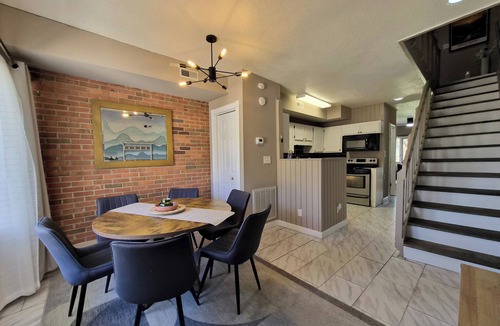 Pigeon Forge Condo | The Centre Condo: Best Location, Pigeon Forge, King Bed