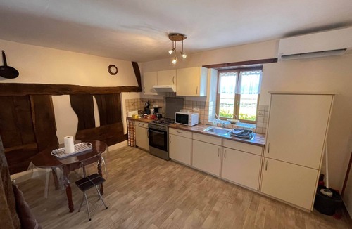 Saint-Dizier-Leyrenne House | The Cepe Cottage