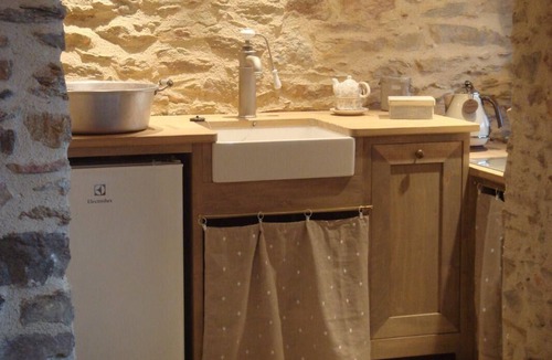 Mareuil-Sur-Lay-Dissais House | The charm at the water's'edge