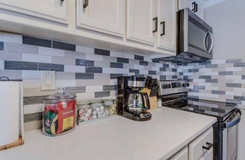 Thompson's Station Cottage | The Chalet-1.5bath, sleeps 4, Franklin/LeipersFork