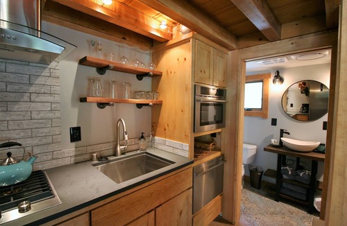 Pineland Cabin | The Chalet 300: Sunnyside West Shore Lake Tahoe - Romantic Cabin at Lake Tahoe