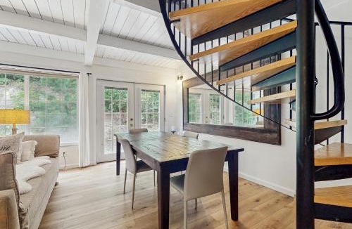 Snoqualmie Pass House | The Chalet at Central
