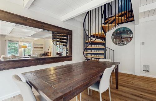 Snoqualmie Pass House | The Chalet at Central