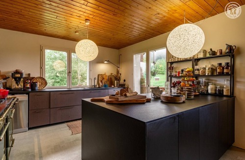 Les Deserts House | THE CHALET DE PLAINPALAIS