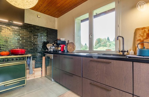 Les Deserts House | THE CHALET DE PLAINPALAIS