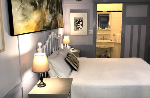 Medlow Bath House | The Chalet Guesthouse and Studio