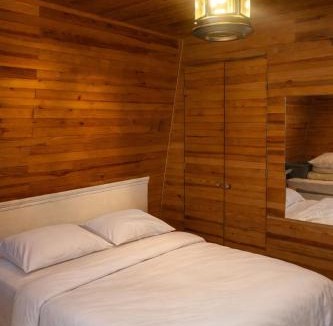 Eyne 2600 Ski Chalet | The chalet of time