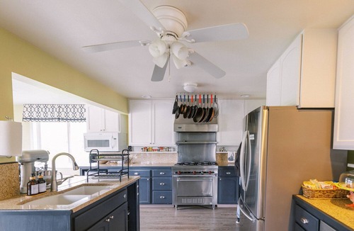 Friday Harbor Bed & Breakfast | The Chamomile Room with en suite bathroom